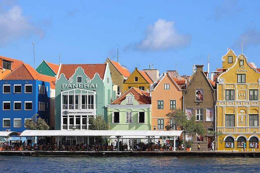 The colorful Handelskade waterfront in Willemstad, Curaçao